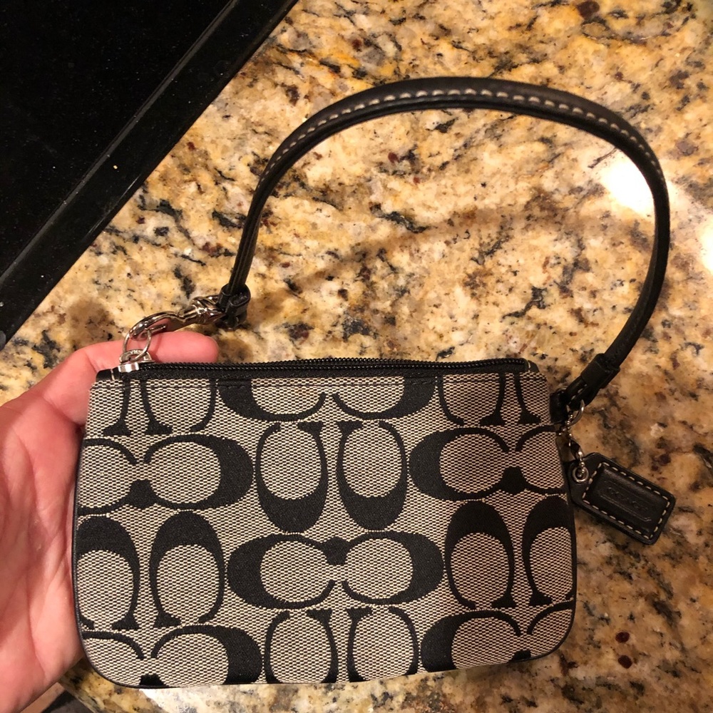 Coach small wristlet never used
